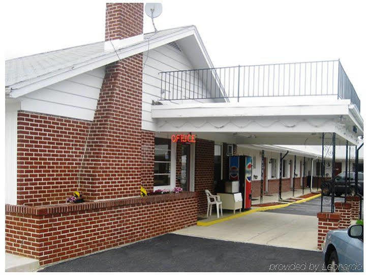 Scottish Inns Fayetteville Luaran gambar