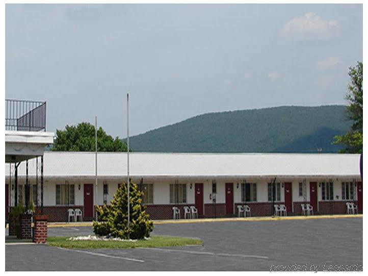 Scottish Inns Fayetteville Luaran gambar